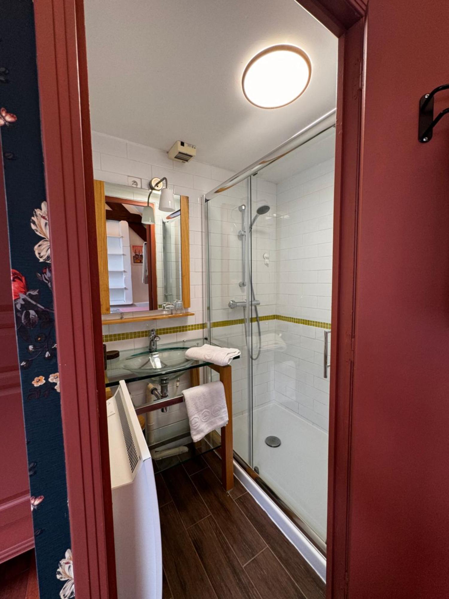 La Niche Hotel Richebourg  Luaran gambar