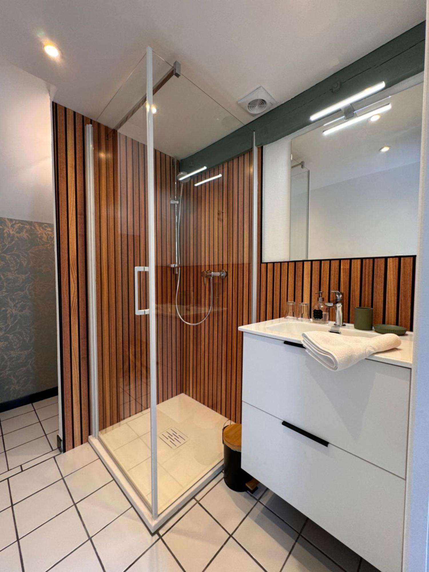 La Niche Hotel Richebourg  Luaran gambar